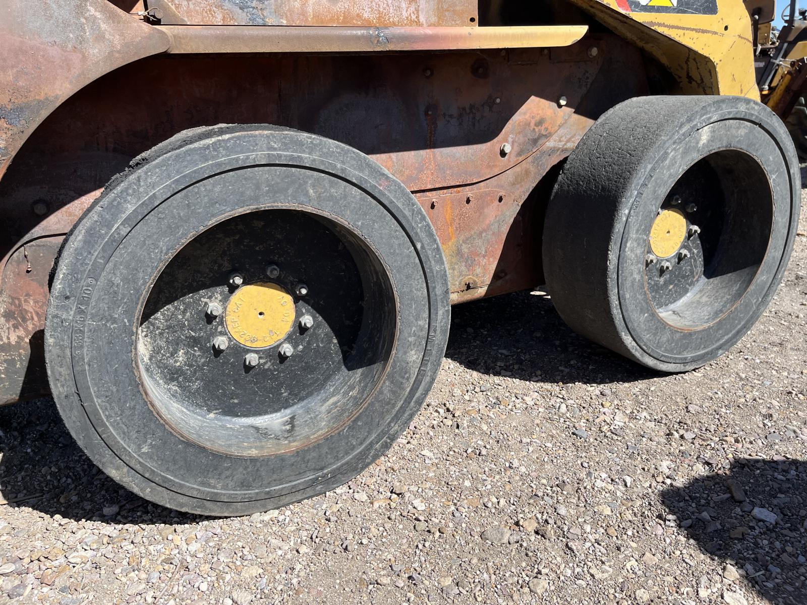 ./imagenes/INVOICE/2019/17560/MINICARGADOR CATERPILLAR 252B3 (5).JPG